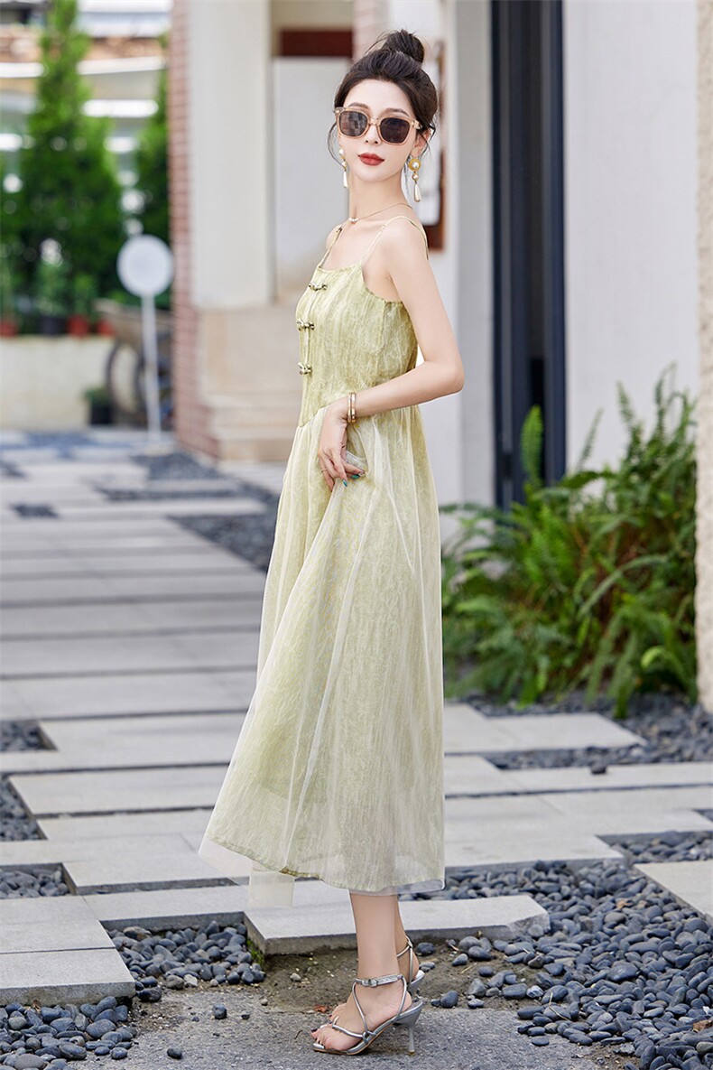 《现货新品》多色可选时尚休闲针织短外套复古连衣裙两件套,女装套装/套裙,曼琳思菲