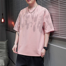粉红色