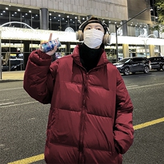 酒红色