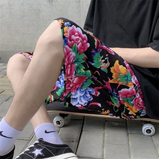 黑色