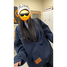藏青色