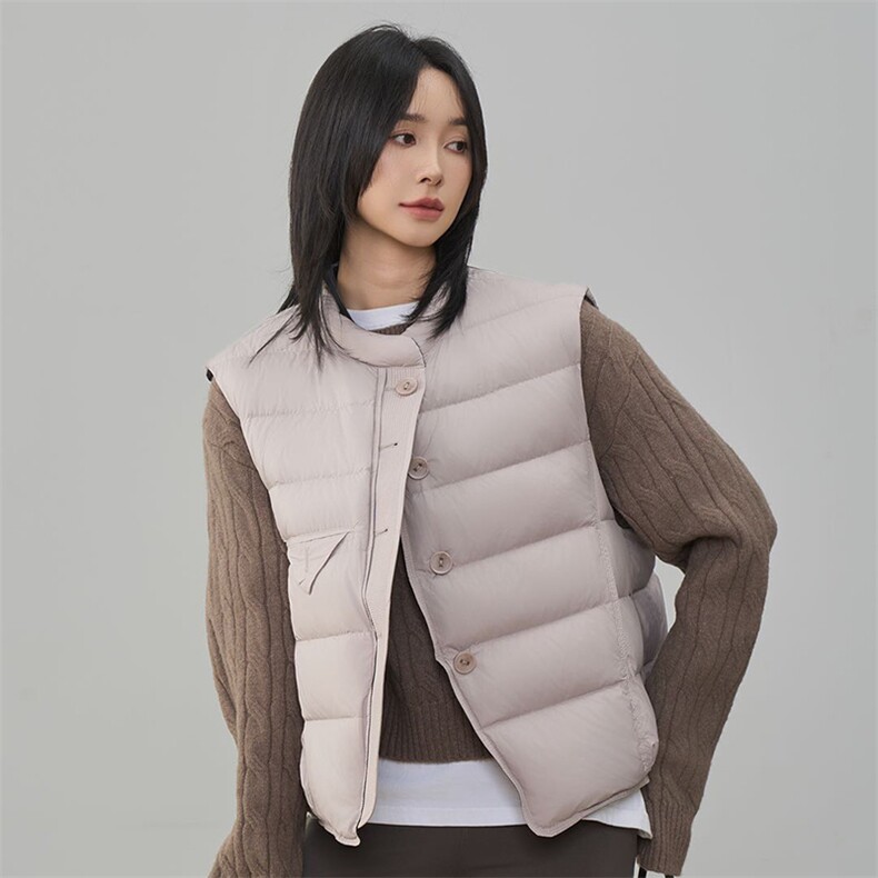 现货2025年新款冬季90白鸭绒马甲,女装马甲,阳光伊恋
