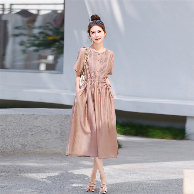 中年妈妈五十多岁洋气连衣裙新款夏季中长款收腰遮肚短袖天丝裙子，女装连衣裙，梦芯尔