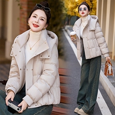 现货90绒欧货显瘦短款羽绒服女2024冬季新款连帽小个子白鸭绒外套，商品下架区，韩然一族