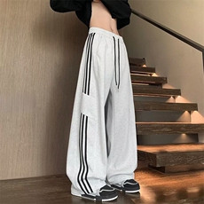 灰色
