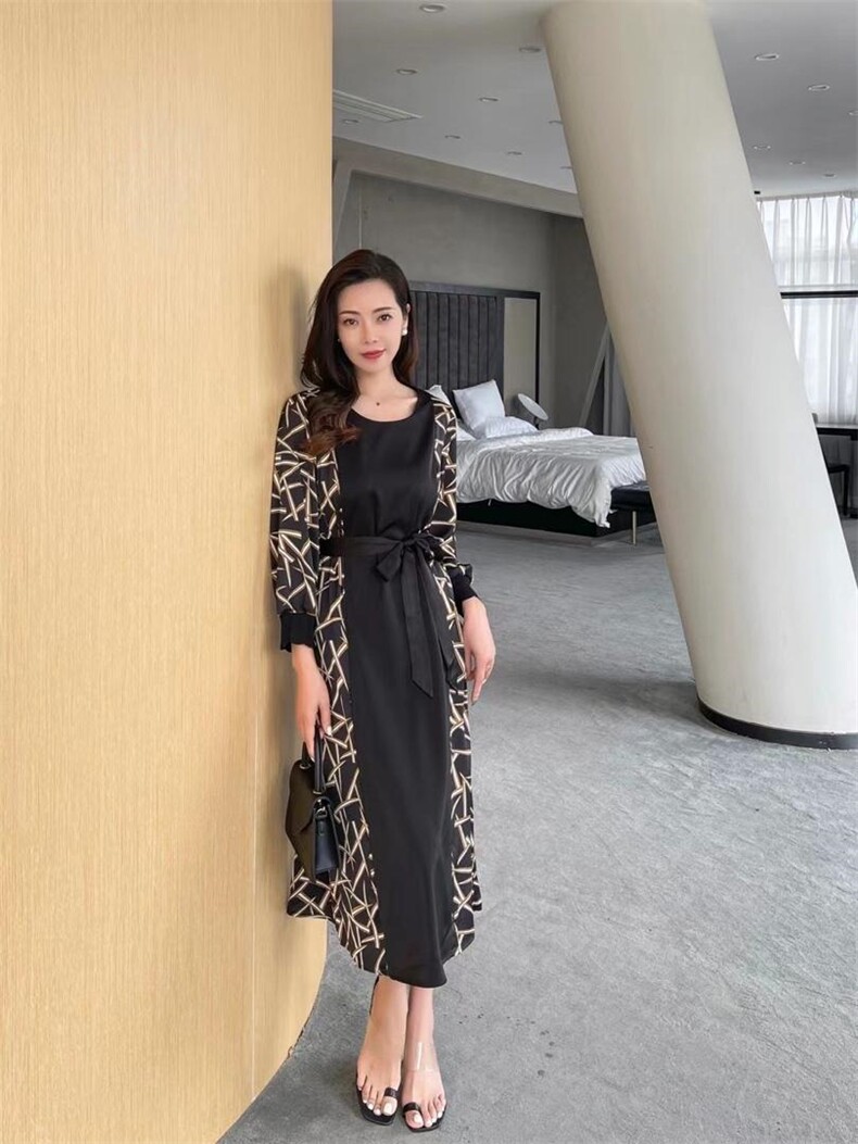 拼色气质连衣裙，女装连衣裙，蓝芝衣秀