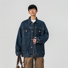深蓝色