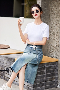 现货淑女浅色开叉牛仔半身裙2025夏季新款花朵链条韩版A字包臀裙图片