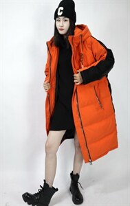 羽绒服热销中图片