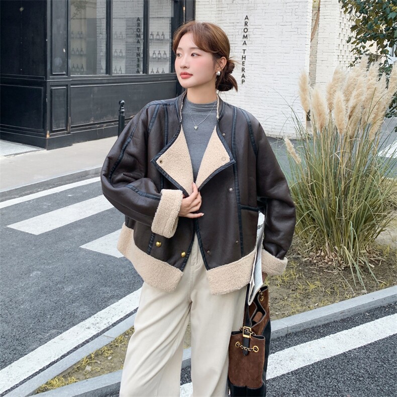 棕色复古皮毛一体皮衣外套女2025冬新款酷飒风双排扣加厚保暖夹克,女装短外套,2B183
