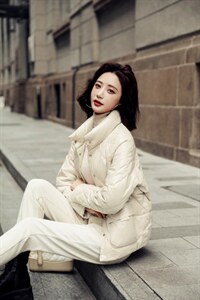 轻薄羽绒服图片