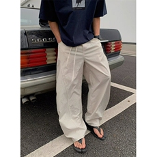 米白色