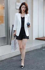 【现货】新款气质修身小西装，女装西装，新依佳人