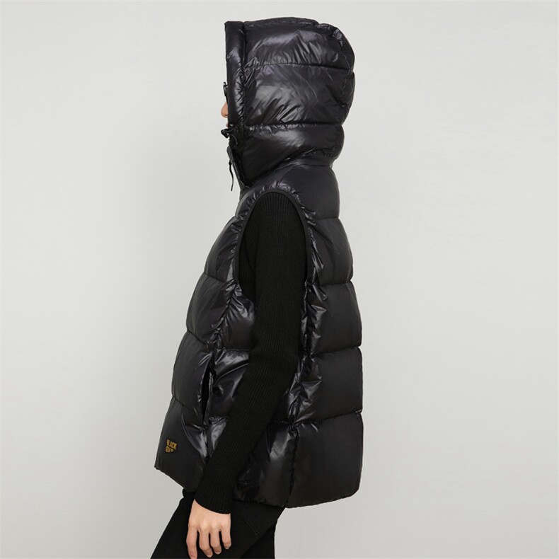 时尚保暖黑金羽绒服马甲外套男女同款连帽立领设计轻薄显瘦冬季必备单品,女装羽绒服,曼琳思菲