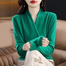 交叉毛衣秋冬法式慵懒风软糯V领羊毛针织上衣，女装羊毛衫，绒宛羊绒