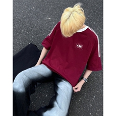 酒红色