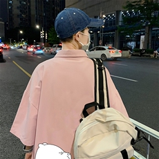 粉红色