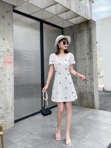 少女时代连衣裙，女装连衣裙，英利伊人