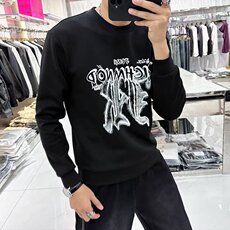 黑色