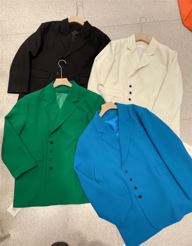 四扣光版西装，女装西装，玩美