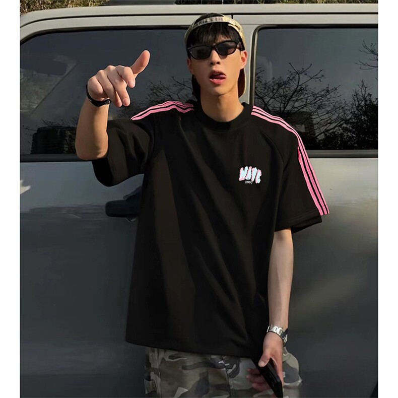 抖音得物品质二开240克宽松纯棉美式潮牌印花三条杠中性风短袖T恤，男装T恤，电商A486