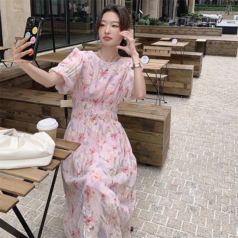 粉色女神范连衣裙女中长款2024夏季新款茶歇法式温柔风收腰碎花裙,女装连衣裙,天使之佳话