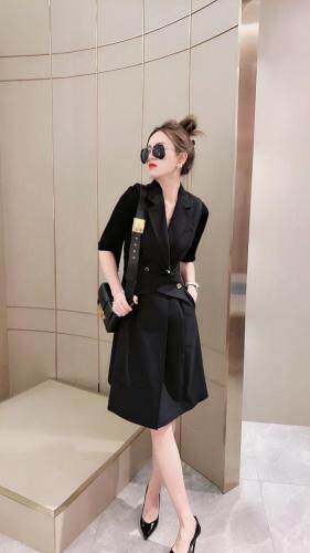 两件套马甲裙，黑白，卡其色m一XXL，女装马夹，圣姿源