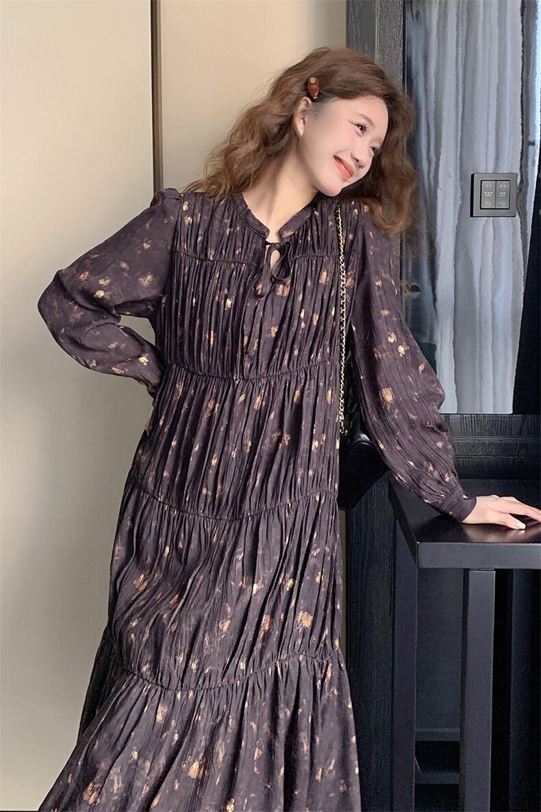 黑色碎花连衣裙春秋女2024新款V领法式浪漫小个子中长款碎花裙潮,女装连衣裙,2C262