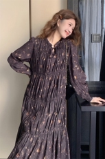 黑色碎花连衣裙春秋女2024新款V领法式浪漫小个子中长款碎花裙潮，女装连衣裙，2C262