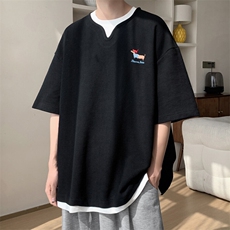 黑色