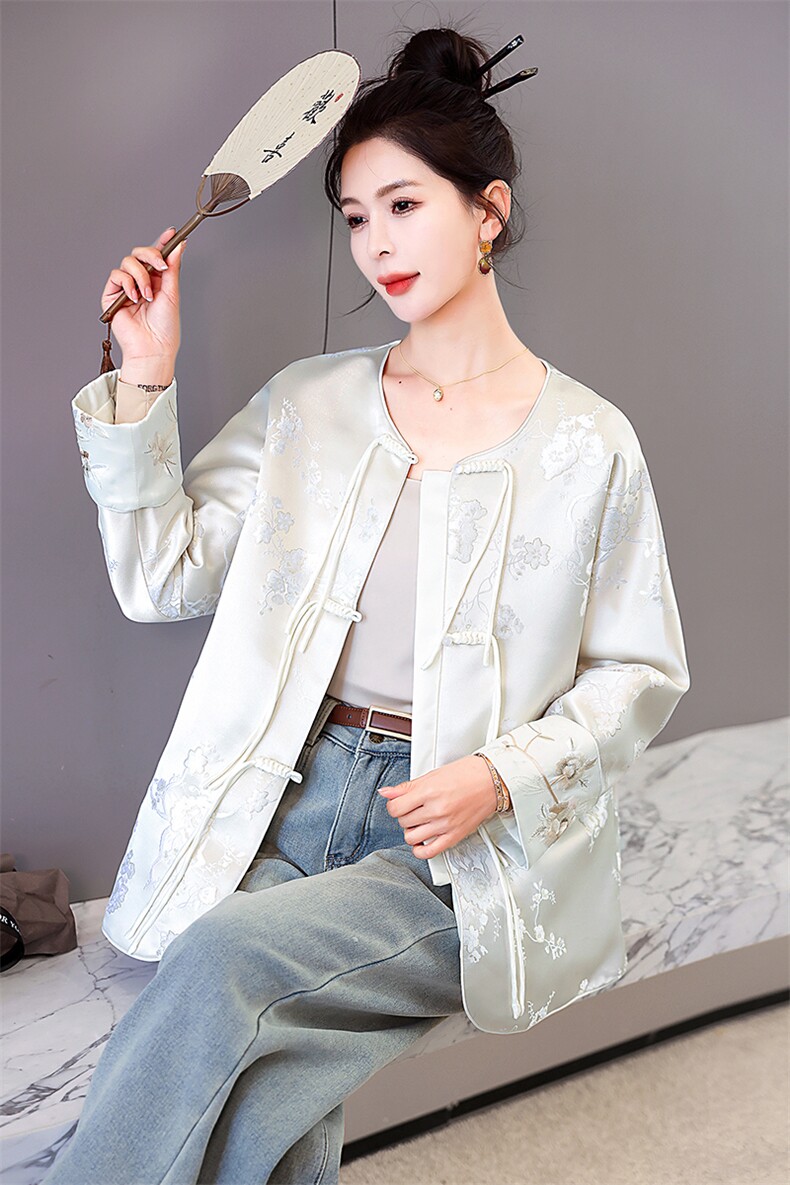 2024新中式女装春装新款唐装盘扣上衣复古改良汉服外套,女装短外套,曼娅璐