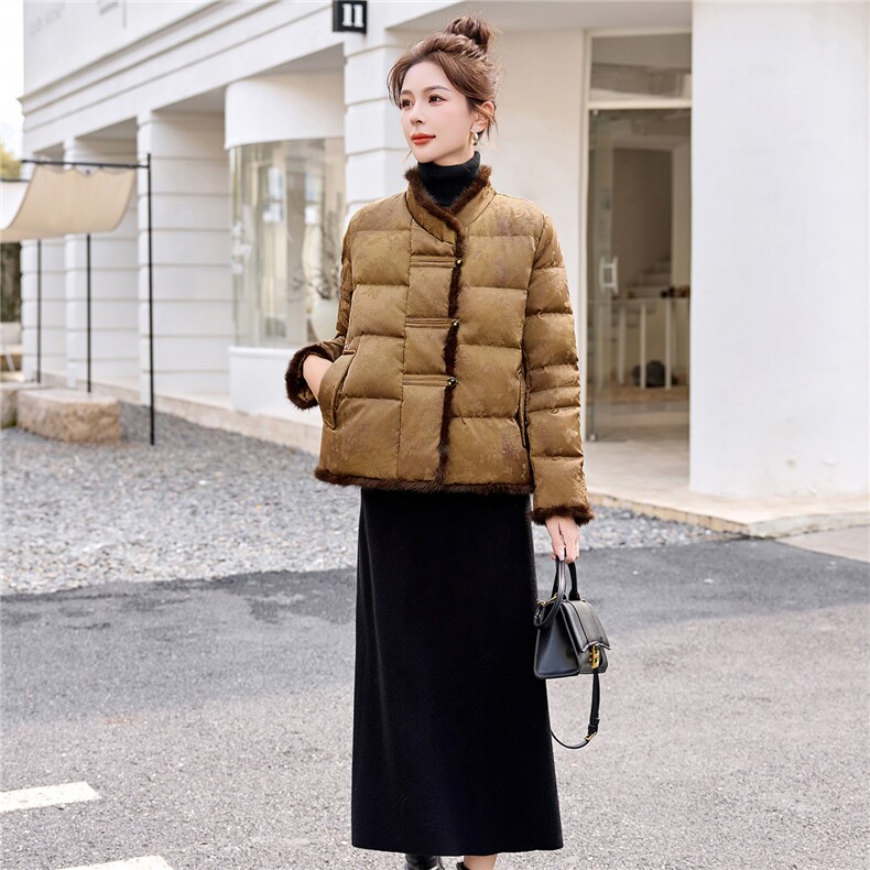 新中式G风羽绒服女2025冬新款今年流行水貂毛短款外套,女装羽绒服,伊仟回