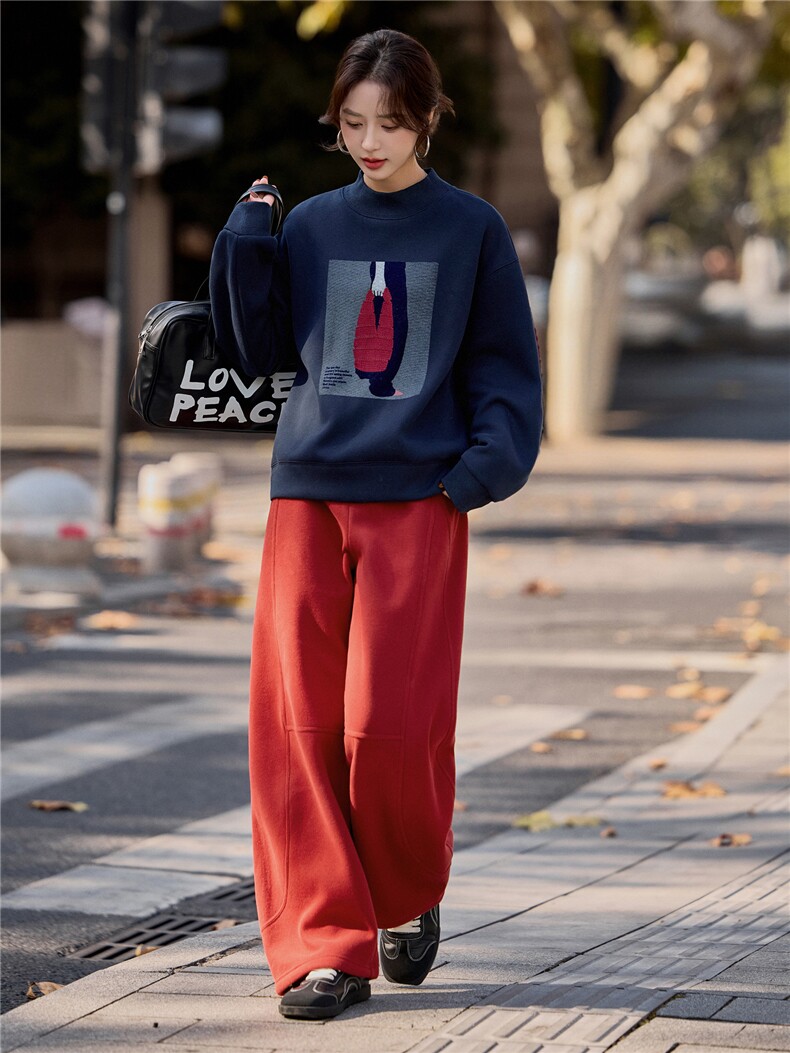 加绒卫衣套装女2026新款套头绣花圆领上衣直筒休闲百搭红色长裤,女装套装/套裙,梦懿尔