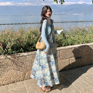 碎花吊带连衣裙冰丝针织防晒开衫两件套法式浪漫优雅度假风套装裙图片