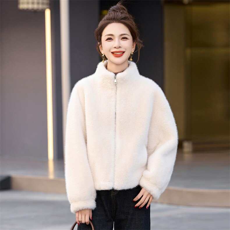 秋冬外套女2024新款小个子小香风独特超好看短款欧货毛绒皮毛一体,女装皮草,盈茜
