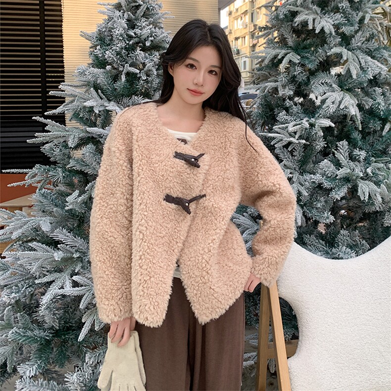24新款皮毛一体短外套2C122-8866-P195-K298,女装毛呢外套,2C122