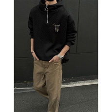 黑色