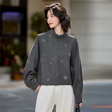 高级灰立领刺绣毛呢外套女短款时尚夹克上衣2026年春季新款夹克衫，女装短外套，梦懿尔