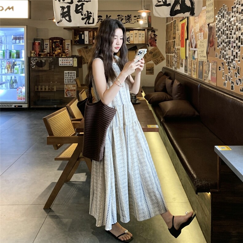 波西米亚度假风印花连衣裙女2025夏季新款法式复古气质无袖背心裙,女装连衣裙,2C159