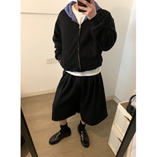 黑色