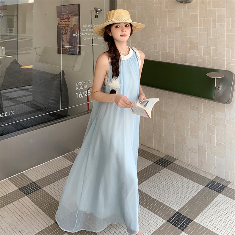 法式无袖挂脖连衣裙女2025夏季新款气质高级感绝美超仙度假风长裙图片