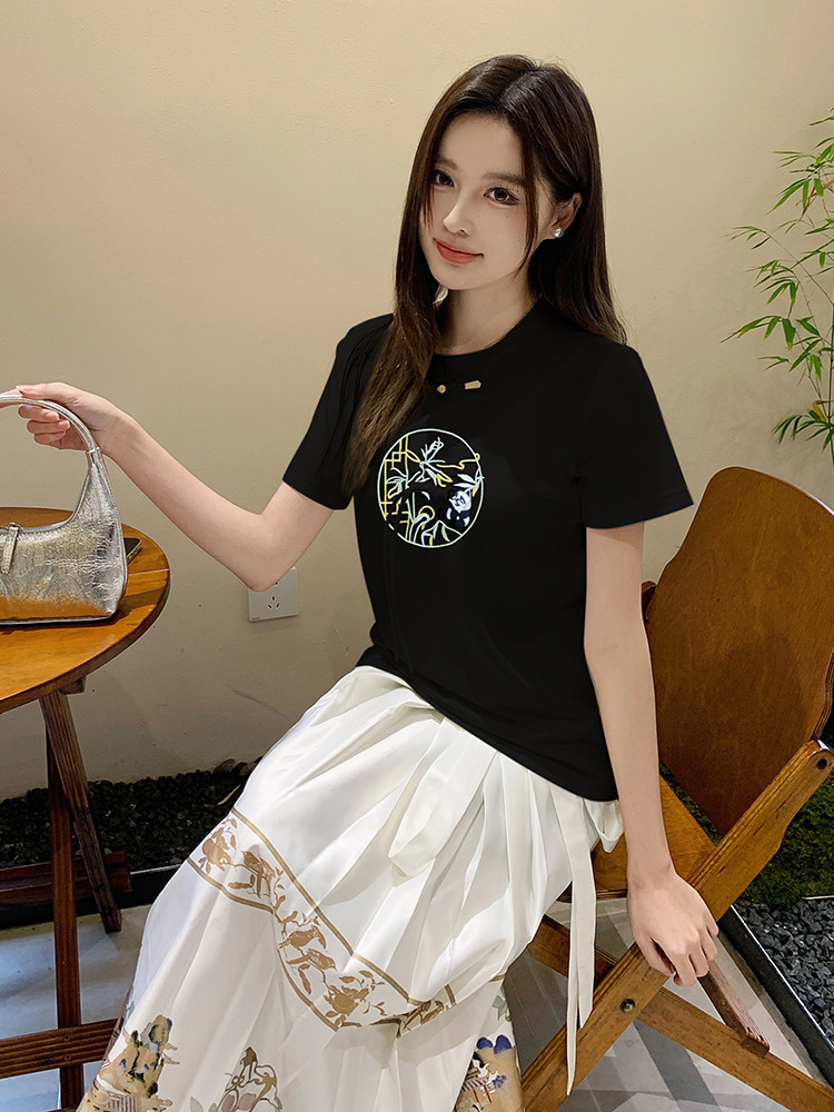 中式绣花熊猫短袖T恤白色显瘦上衣,女装T恤,鑫慧