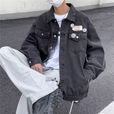 黑色