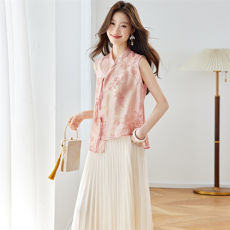 在仓~2026年夏季刺绣浮光锦女无袖薄款上衣开衫,女装蕾丝衫/雪纺衫,新依时派