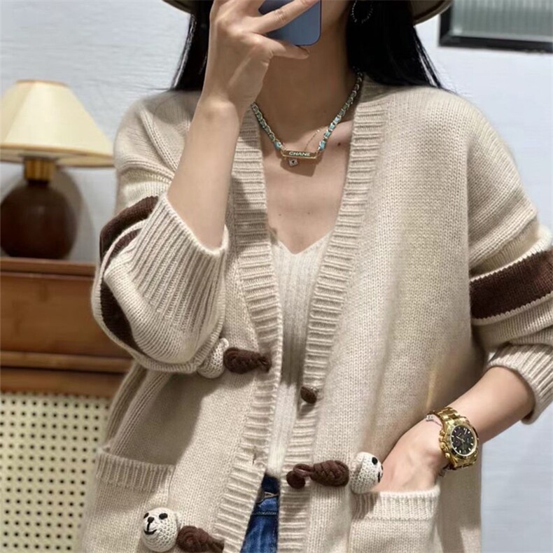 100羊毛开衫女V领拼色立体小熊针织外套宽松慵懒风带兜毛衣,女装羊毛衫,科源羊绒