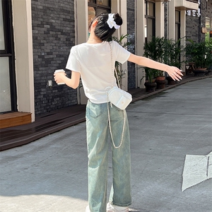 新款民族风刺绣牛仔套装女两件套显瘦时尚潮流图片