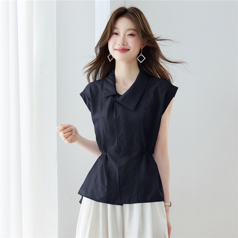 现货2026年夏季设计感时尚优雅无袖收腰不对称翻领女士衬衫,女装衬衫,木子恋