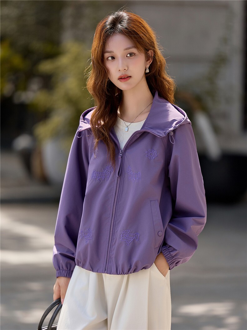 紫色工装开衫外套女2026秋季新款连帽拉链宽松高级感夹克上衣,女装短外套,梦懿尔