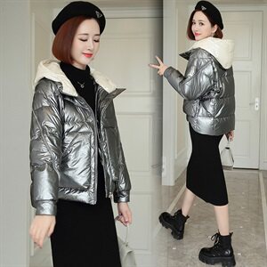 2021新款简约时尚短款亮面羽绒服保暖气质纯色连帽图片