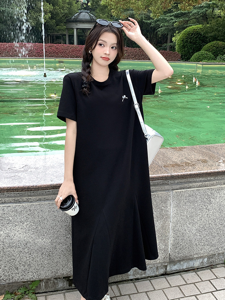 夏季宽松显瘦黑色针织连衣裙时尚百搭中长款裙子,女装连衣裙,鑫慧